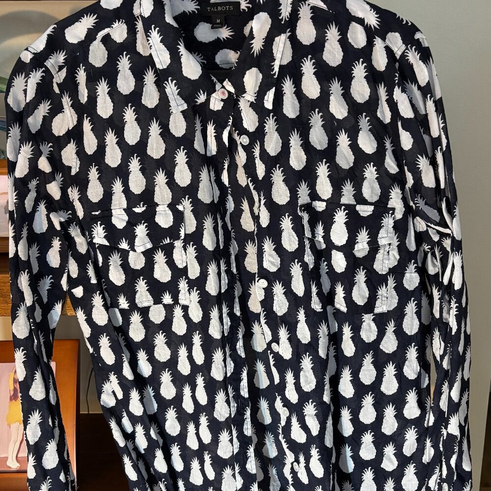 Talbots Top Shirt Blouse Button Front Navy Blue White Pineapple Print Size M